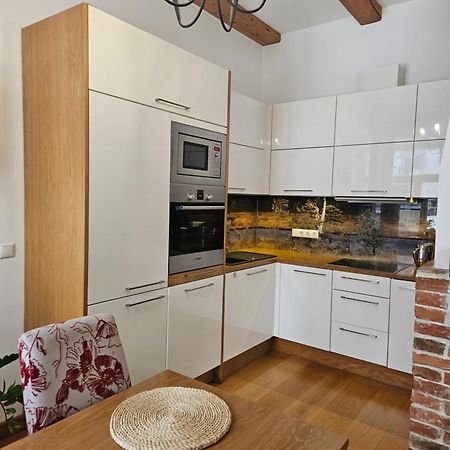 Arina Guest Apartment Kuressaare Exterior foto